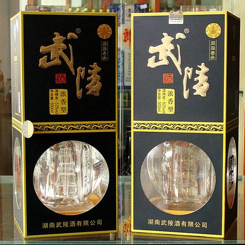 白酒系列-白酒系列價(jià)格/廠家/批發(fā)-湖南省岳陽(yáng)市三鑫酒業(yè)